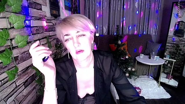 Snapshot of Hot_Girl87 chatting on December 2024 09:44:02 PM Hot Girl87 online show from December 2024 09:44:02 PM