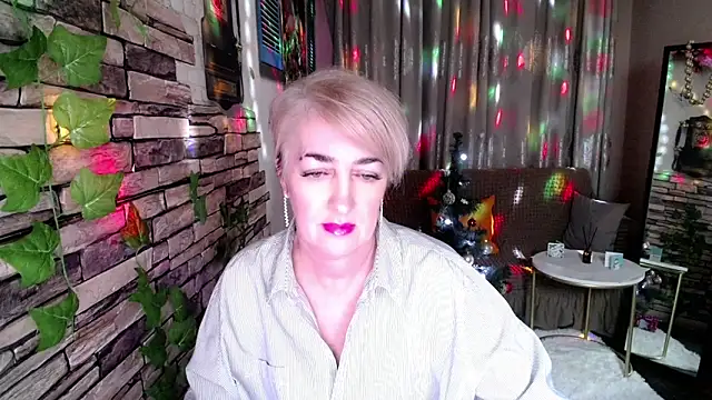 Snapshot of Hot_Girl87 chatting on December 2024 02:34:02 PM Hot Girl87 online show from December 2024 02:34:02 PM