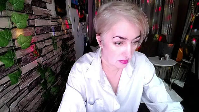 Snapshot of Hot_Girl87 chatting on January 2025 03:28:02 PM Hot Girl87 online show from January 2025 03:28:02 PM