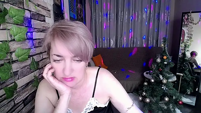 Snapshot of Hot_Girl87 chatting on January 2025 10:15:01 PM Hot Girl87 online show from January 2025 10:15:01 PM