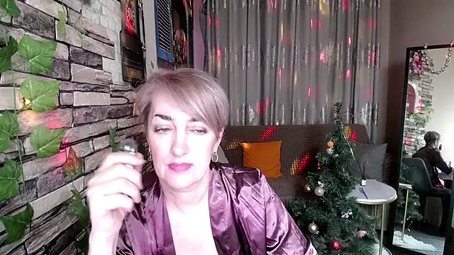 Snapshot of Hot_Girl87 chatting on January 2025 06:27:02 PM Hot Girl87 online show from January 2025 06:27:02 PM