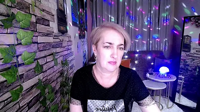 Snapshot of Hot_Girl87 chatting on January 2025 07:46:01 PM Hot Girl87 online show from January 2025 07:46:01 PM