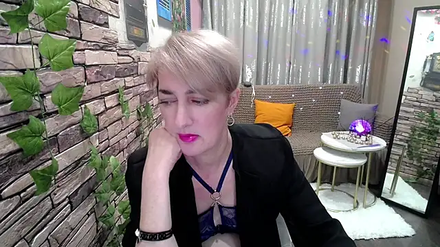 Snapshot of Hot_Girl87 chatting on January 2025 03:29:01 PM Hot Girl87 online show from January 2025 03:29:01 PM