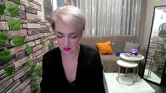 Snapshot of Hot_Girl87 chatting on January 2025 05:56:02 PM Hot Girl87 online show from January 2025 05:56:02 PM