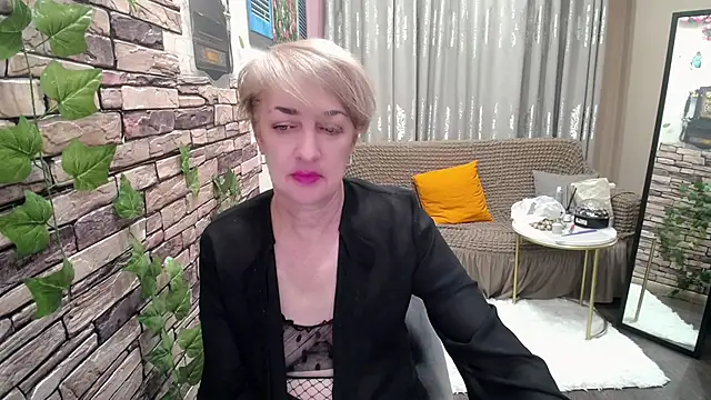 Snapshot of Hot_Girl87 chatting on February 2025 12:19:02 AM Hot Girl87 online show from February 2025 12:19:02 AM