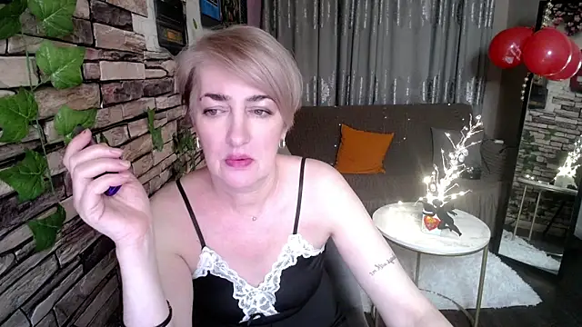 Snapshot of Hot_Girl87 chatting on February 2025 07:54:02 PM Hot Girl87 online show from February 2025 07:54:02 PM