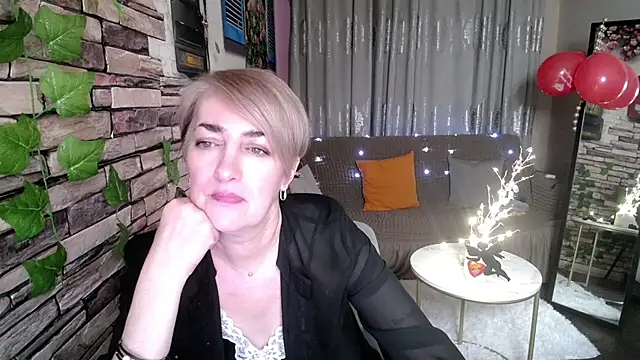 Snapshot of Hot_Girl87 chatting on February 2025 10:58:01 PM Hot Girl87 online show from February 2025 10:58:01 PM