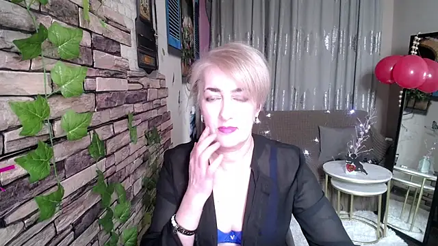 Snapshot of Hot_Girl87 chatting on February 2025 03:54:02 PM Hot Girl87 online show from February 2025 03:54:02 PM