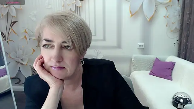 Snapshot of Hot_Girl87 chatting on February 2025 09:01:02 PM Hot Girl87 online show from February 2025 09:01:02 PM