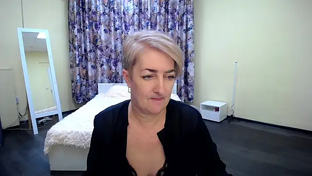 Snapshot of Hot_Girl87 chatting on March 2025 05:07:02 PM Hot Girl87 online show from March 2025 05:07:02 PM