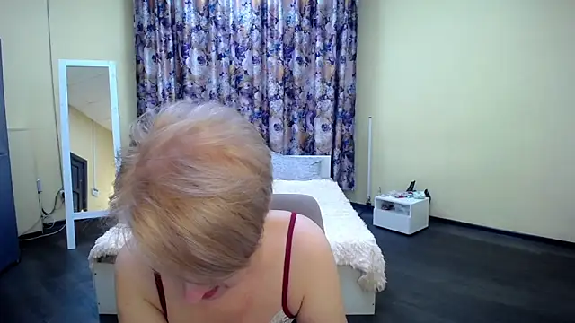 Snapshot of Hot_Girl87 chatting on March 2025 09:34:01 PM Hot Girl87 online show from March 2025 09:34:01 PM