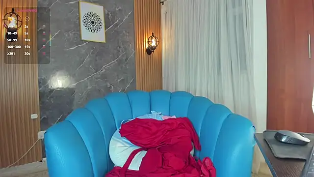 Julie Markk online show from April 2026 08:39:01 PM