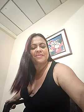 Snapshot of Youmilfsexy chatting on March 2025 02:17:01 AM Youmilfsexy online show from March 2025 02:17:01 AM