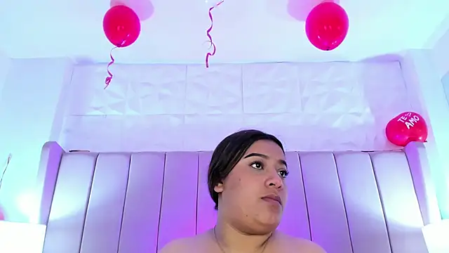 Snapshot of MollyBigBoobs12 chatting on February 2025 02:25:01 AM MollyBigBoobs12 online show from February 2025 02:25:01 AM