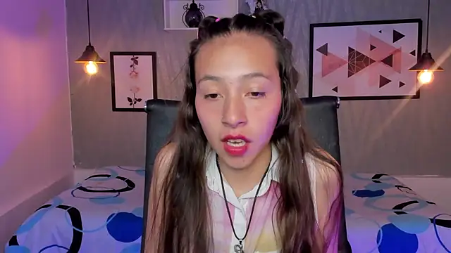 Snapshot of Valeria_roussi chatting on December 2024 05:04:02 PM Valeria roussi online show from December 2024 05:04:02 PM