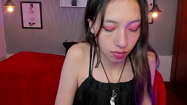 Snapshot of Valeria_roussi chatting on January 2025 05:34:01 PM Valeria roussi online show from January 2025 05:34:01 PM