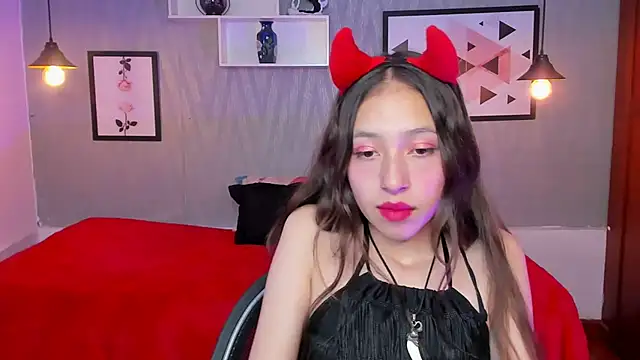 Snapshot of Valeria_roussi chatting on January 2025 08:37:02 PM Valeria roussi online show from January 2025 08:37:02 PM