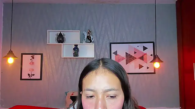 Snapshot of Valeria_roussi chatting on January 2025 01:29:01 PM Valeria roussi online show from January 2025 01:29:01 PM