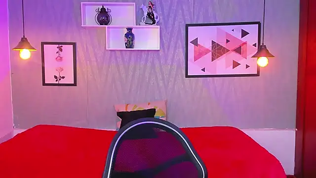 Snapshot of Valeria_roussi chatting on January 2025 03:10:01 PM Valeria roussi online show from January 2025 03:10:01 PM