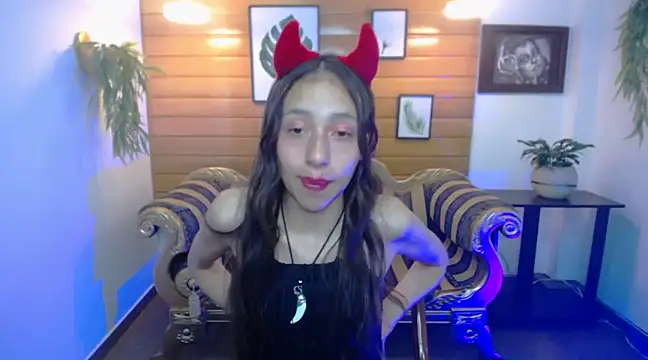 Snapshot of Valeria_roussi chatting on February 2025 10:25:01 PM Valeria roussi online show from February 2025 10:25:01 PM