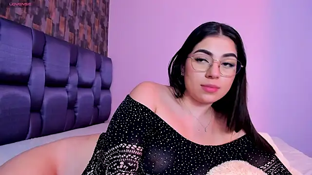 Snapshot of IsabellaAnngel chatting on January 2025 05:20:01 PM IsabellaAnngel online show from January 2025 05:20:01 PM