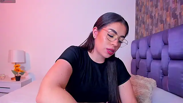Snapshot of IsabellaAnngel chatting on February 2025 01:37:01 AM IsabellaAnngel online show from February 2025 01:37:01 AM