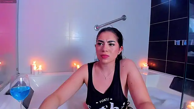Snapshot of IsabellaAnngel chatting on March 2025 10:31:02 PM IsabellaAnngel online show from March 2025 10:31:02 PM