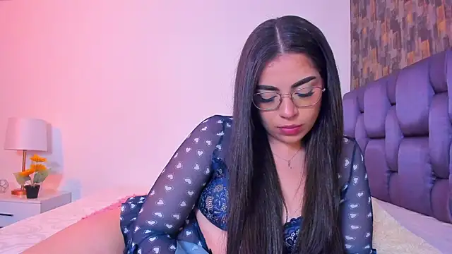 Snapshot of IsabellaAnngel chatting on March 2025 02:27:01 AM IsabellaAnngel online show from March 2025 02:27:01 AM