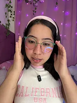 Snapshot of anni_ross chatting on May 2026 09:08:01 PM anni ross online show from May 2026 09:08:01 PM