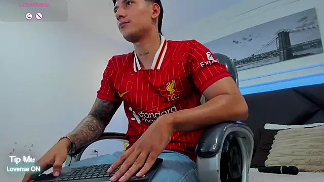 Damian23   online show from January 2026 05:27:02 PM