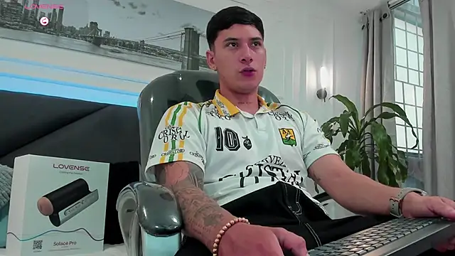 Damian23   online show from January 2026 12:41:01 PM