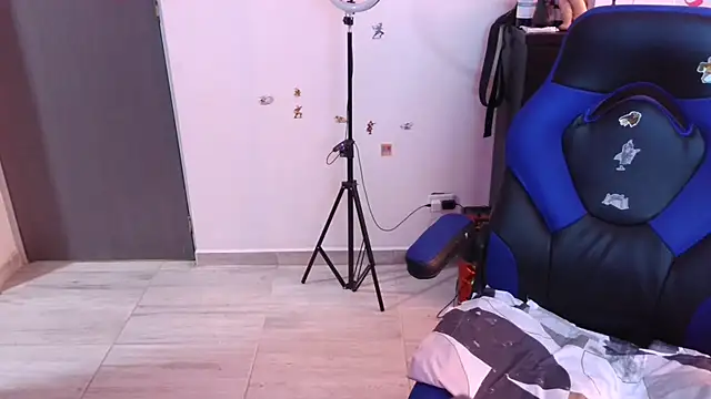 thomascooper7 online show from November 2025 06:43:01 PM