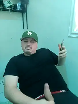 Snapshot of RodeMud chatting on February 2026 11:23:01 PM RodeMud online show from February 2026 11:23:01 PM