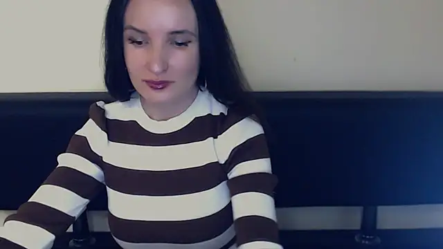 LaimaV  online show from May 2026 04:25:02 PM