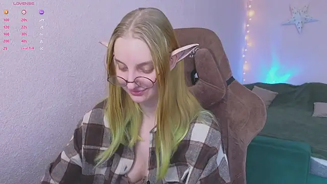 Snapshot of Fluffy_muffin_ chatting on February 2026 09:47:02 AM Fluffy muffin online show from February 2026 09:47:02 AM