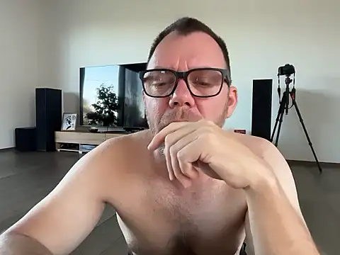 Snapshot of xmnbx77 chatting on October 2025 07:31:02 AM xmnbx77 online show from October 2025 07:31:02 AM