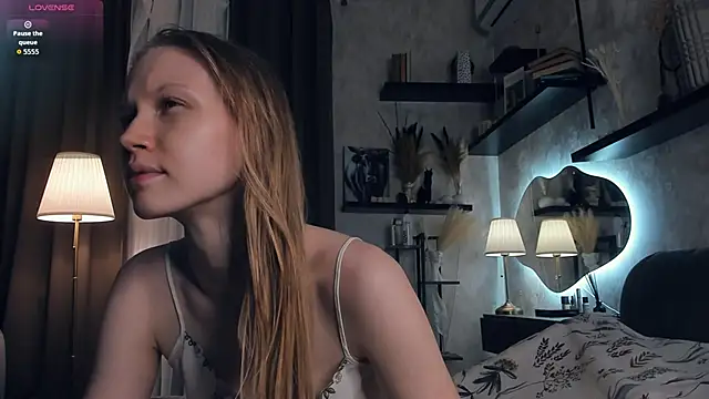 AnitaaClark online show from October 2025 07:23:02 PM