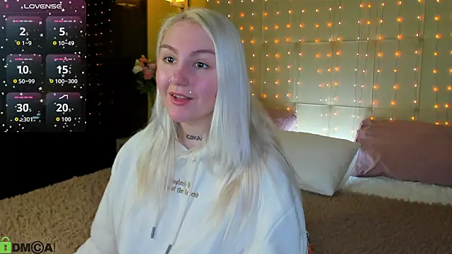 Snapshot of Debbie_Taylor chatting on May 2026 04:46:01 PM Debbie Taylor online show from May 2026 04:46:01 PM
