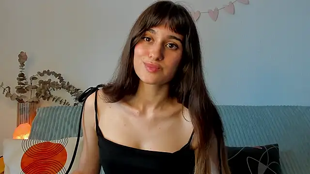 erika hoiree online show from September 2025 07:43:01 AM