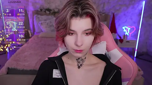 Snapshot of HaylaAmber chatting on December 2024 06:56:02 AM HaylaAmber online show from December 2024 06:56:02 AM