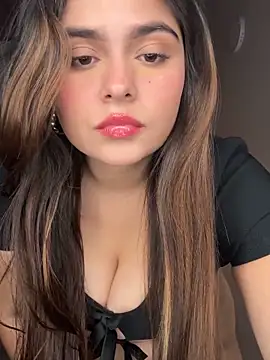 Sarasweet sex online show from June 2026 04:27:01 AM