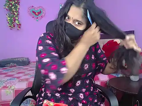 Snapshot of Hot_Maleka chatting on January 2026 01:43:01 AM Hot Maleka online show from January 2026 01:43:01 AM