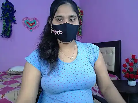 Snapshot of Hot_Maleka chatting on March 2026 04:37:01 PM Hot Maleka online show from March 2026 04:37:01 PM