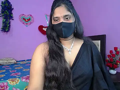 Snapshot of Hot_Maleka chatting on March 2026 04:28:02 PM Hot Maleka online show from March 2026 04:28:02 PM