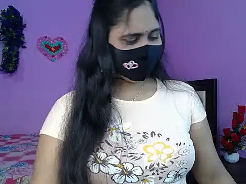 Snapshot of Hot_Maleka chatting on April 2026 04:30:01 PM Hot Maleka online show from April 2026 04:30:01 PM