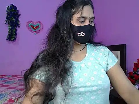 Snapshot of Hot_Maleka chatting on April 2026 01:38:02 AM Hot Maleka online show from April 2026 01:38:02 AM