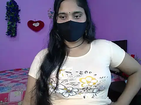 Snapshot of Hot_Maleka chatting on April 2026 06:10:01 PM Hot Maleka online show from April 2026 06:10:01 PM