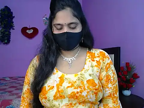 Snapshot of Hot_Maleka chatting on May 2026 04:34:02 PM Hot Maleka online show from May 2026 04:34:02 PM
