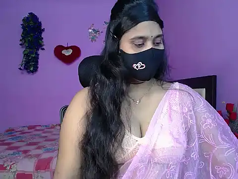 Snapshot of Hot_Maleka chatting on May 2026 04:47:02 PM Hot Maleka online show from May 2026 04:47:02 PM
