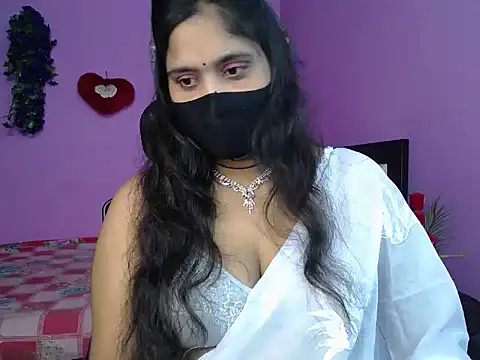 Snapshot of Hot_Maleka chatting on May 2026 04:47:02 PM Hot Maleka online show from May 2026 04:47:02 PM